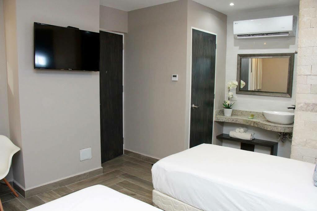 Bfh Attraction Deluxe Hotel Playa del Carmen Exterior foto